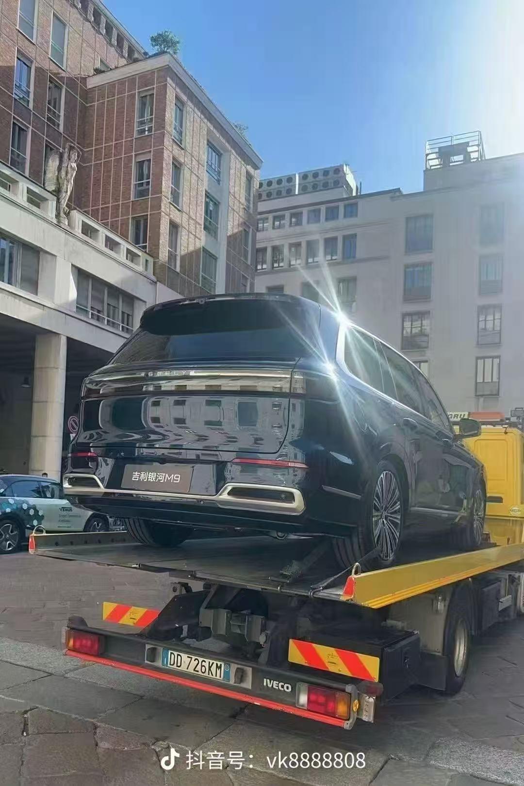 吉利银河 M9 实车亮相：AI科技旗舰SUV，六座布局引领潮流